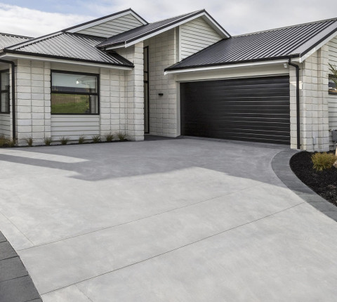 Contrasts of colour and texture produce a stunning show home